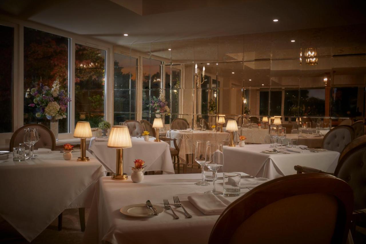 Bathen House Boutique Hotel Exteriör bild The dining room at the River Cafe