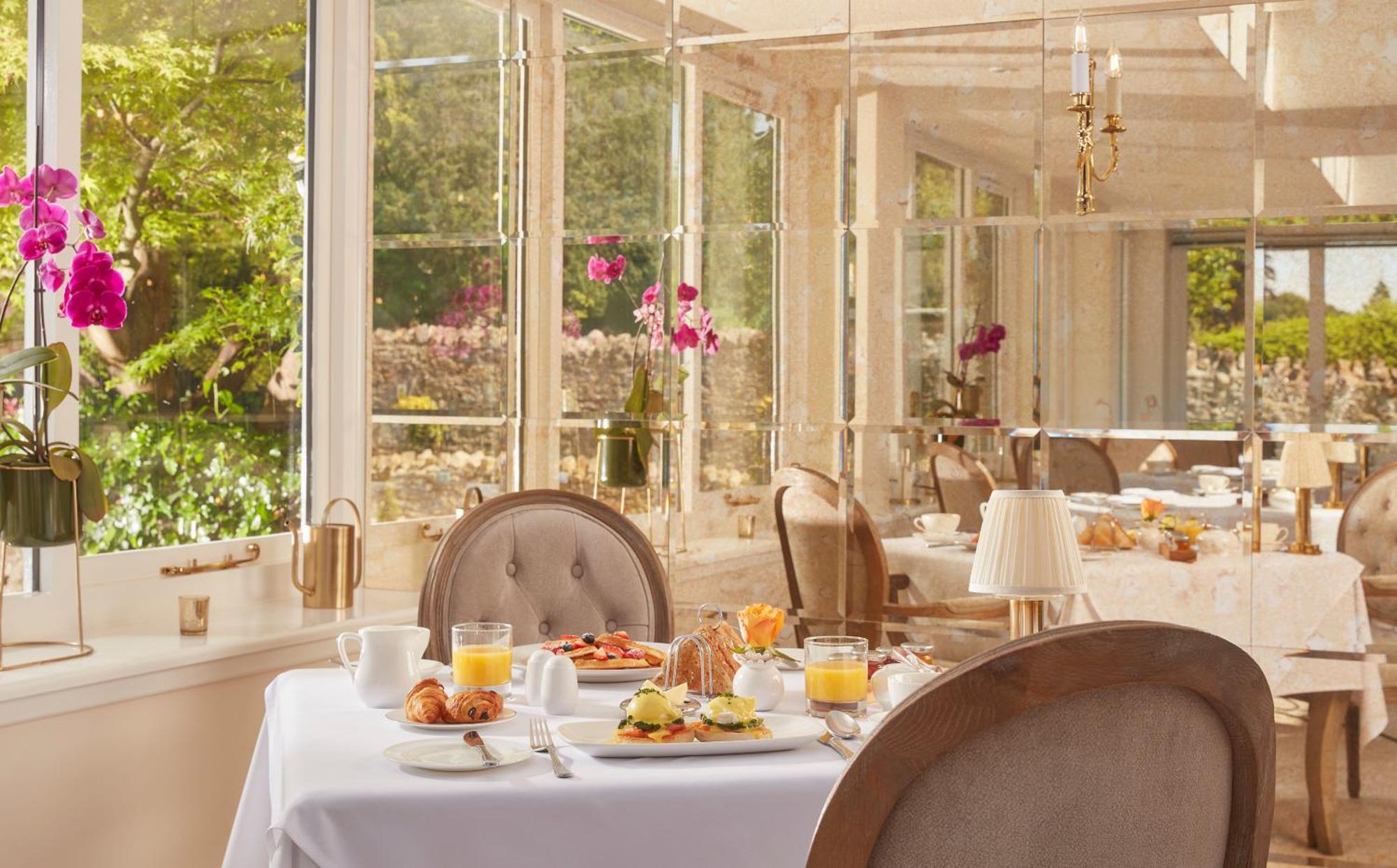 Bathen House Boutique Hotel Exteriör bild Breakfast at the Hotel